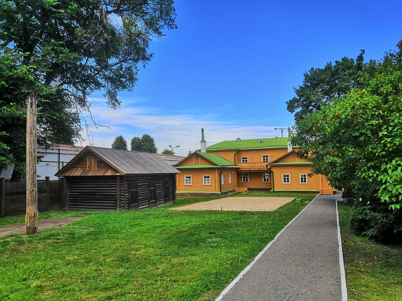 Lenin Memorial Center
