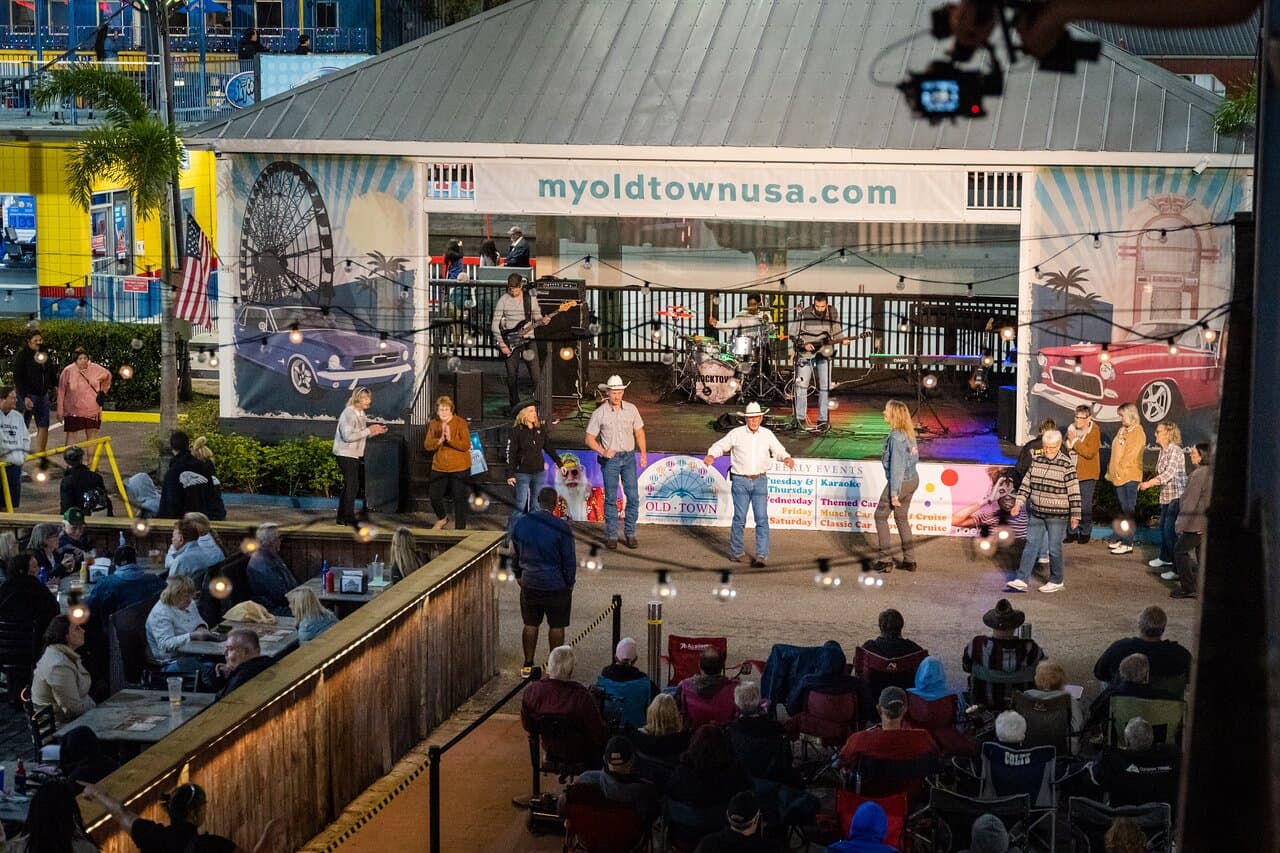 Travel to luocheng (showing Luocheng Old Town)