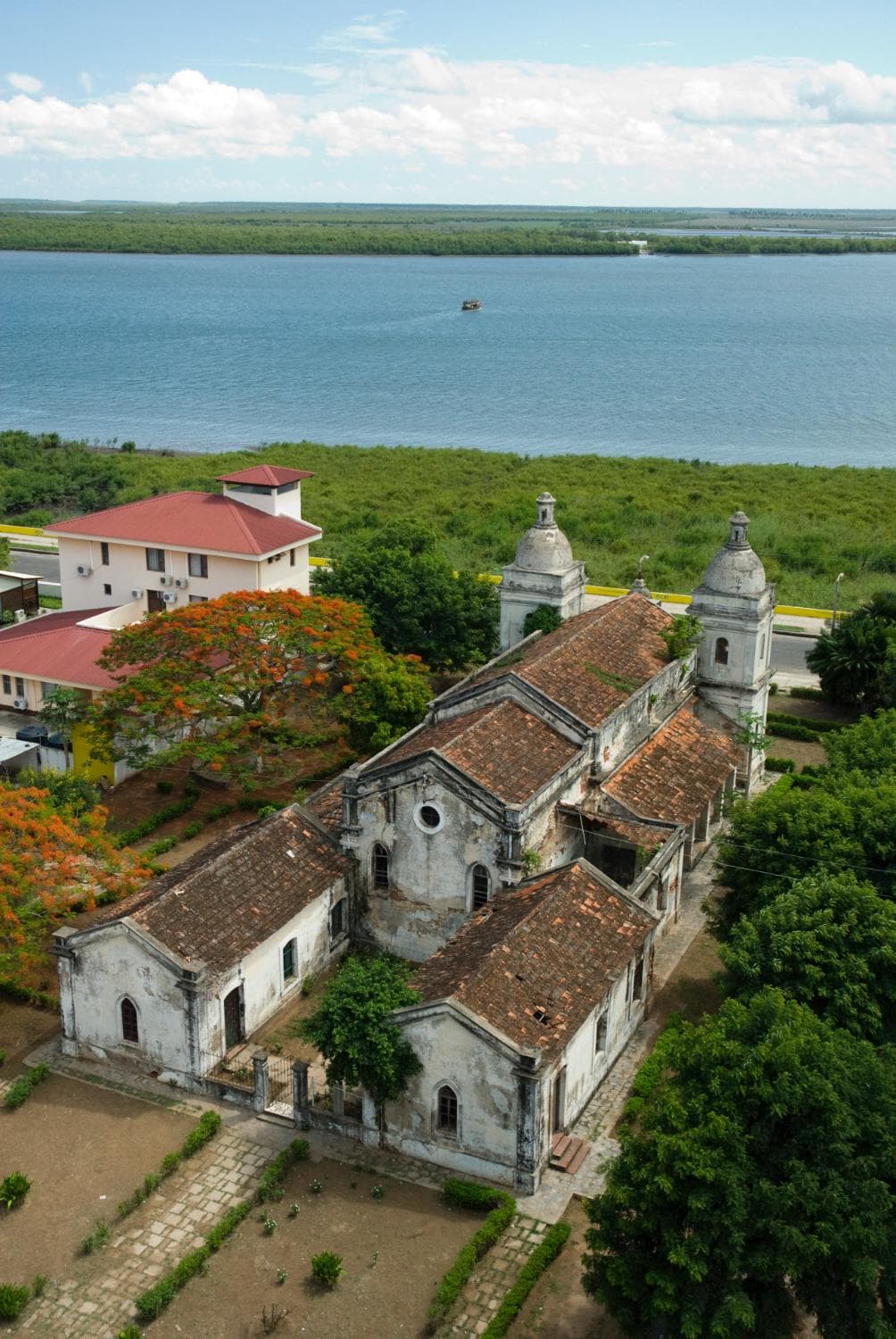 Quelimane Cathedral (Sé Catedral de Quelimane)