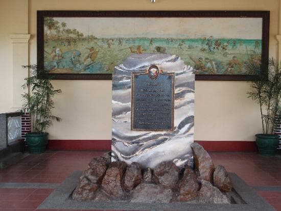 Liberty Shrine (Mactan Shrine)